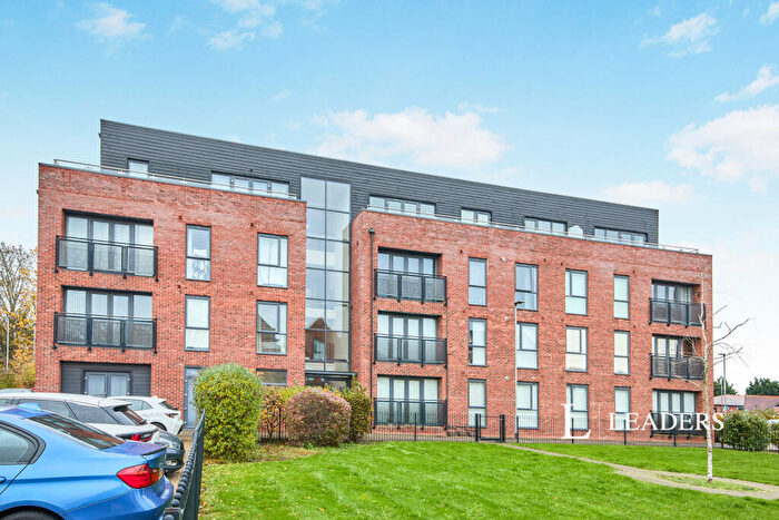 2 Bedroom Flat To Rent In Cambridge House, Somerset Close, DE22