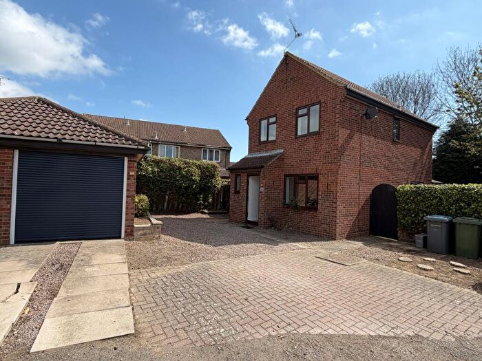 3 Bedroom Detached House For Sale In Faulkeners Way, Trimley St. Mary, IP11
