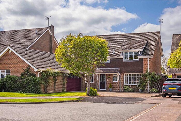 5 Bedroom Detached House For Sale In The Orchards, Eaton Bray, Dunstable, Central Bedfordshire, LU6