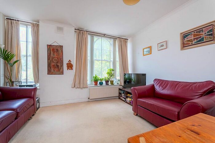 2 Bedroom Flat To Rent In The Vale, Acton, London, W3