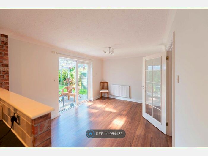 4 Bedroom Detached House To Rent In Speedwell Close, Gloucester, GL4