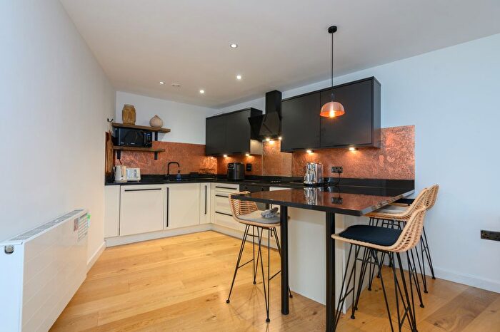 2 Bedroom Flat For Sale In Candle House, Granary Wharf, LS1