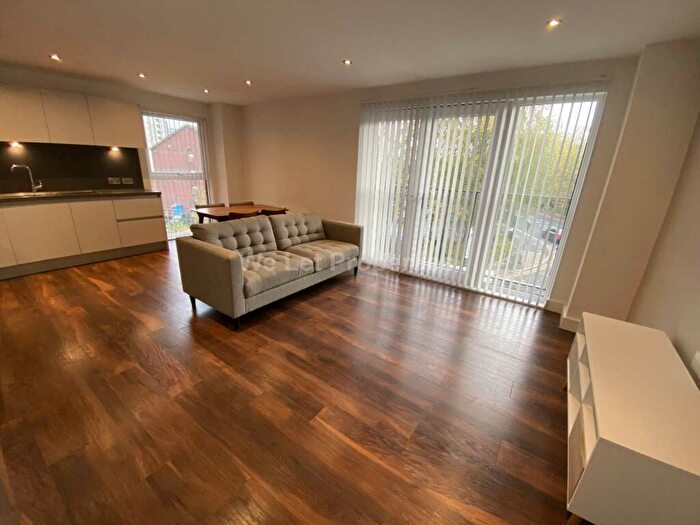 2 Bedroom Apartment To Rent In Wilburn Basin, Salford, M5
