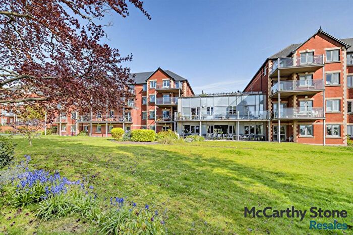 1 Bedroom Apartment For Sale In Roswell Court, Douglas Avenue, Exmouth, EX8