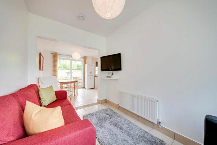 5 Bedroom House To Rent In Devon Road, Canterbury, CT1