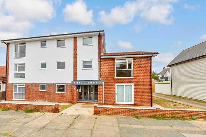1 Bedroom Apartment For Sale In Pier Avenue, Whitstable, Kent, CT5