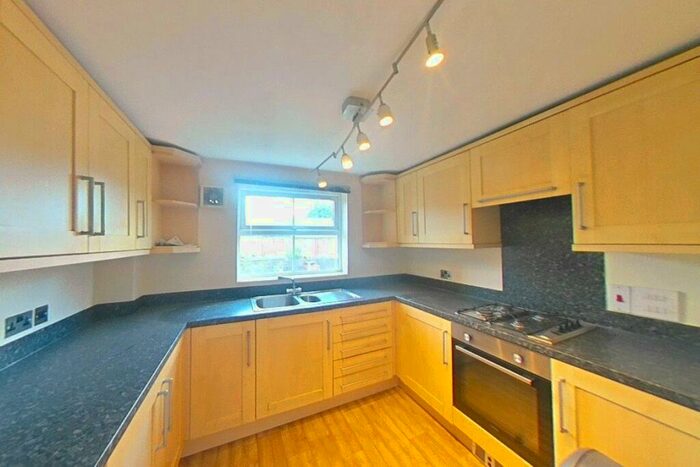 4 Bedroom House Of Multiple Occupation To Rent In Goods Yard Close, Loughborough, LE11