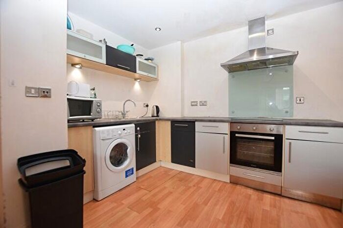 2 Bedroom Apartment To Rent In West One Aspect, Cavendish Street, S3