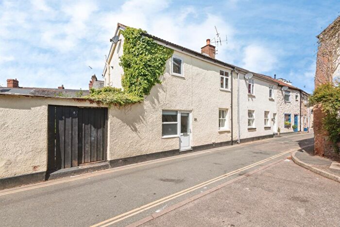 3 Bedroom End Of Terrace House For Sale In Barrington Street, Tiverton, EX16