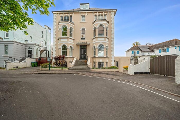 3 Bedroom Flat For Sale In Norfolk Square, Norfolk Court Norfolk Square, PO21