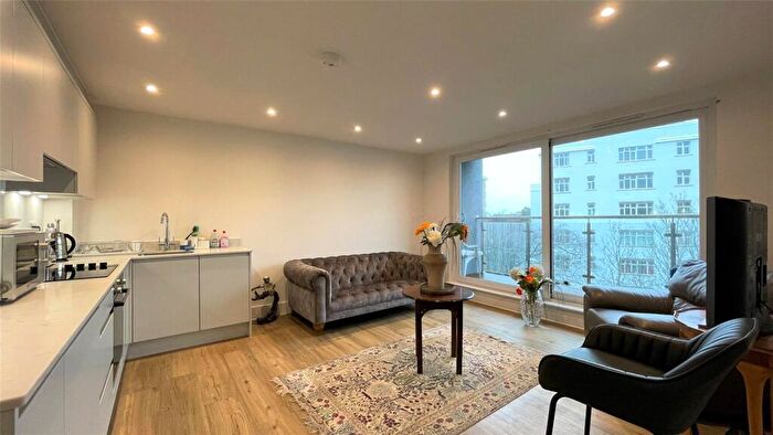 1 Bedroom Apartment To Rent In Statum, Wootton Mount, Bournemouth, Bournemouth Christchurch Poole, BH1