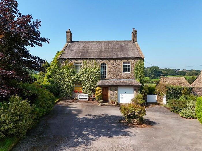 4 Bedroom Detached House For Sale In Salterforth Lane, Salterforth, Barnoldswick, Lancashire, BB18