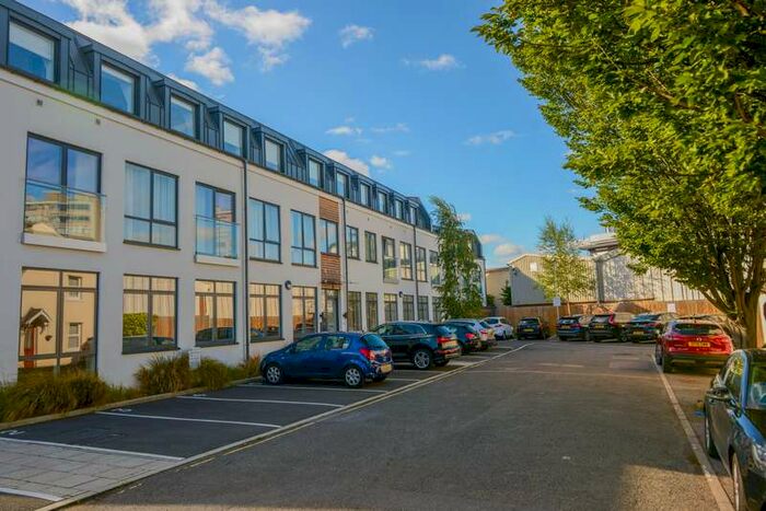 1 Bedroom Flat To Rent In Bardolph Road, Richmond, Surrey, Uk, TW9