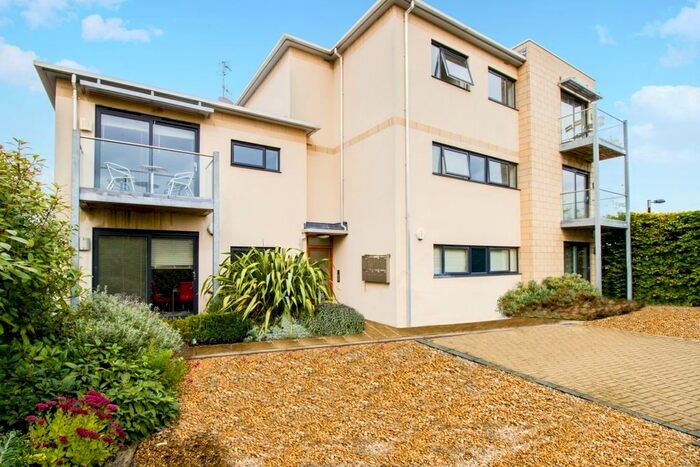 2 Bedroom Flat To Rent In Northcourt Road, Abingdon, OX14