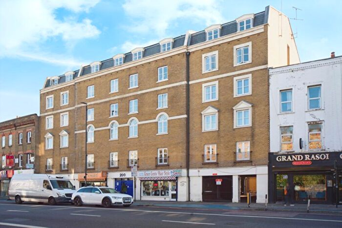 1 Bedroom Flat For Sale In Mile End Road, London, E1
