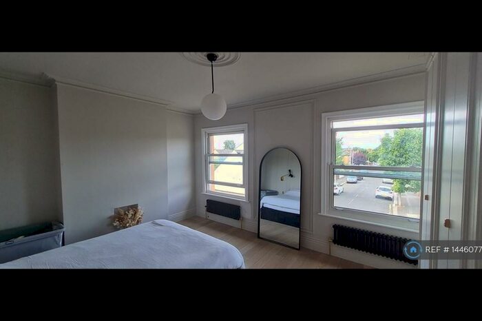 3 Bedroom Detached House To Rent In Carlisle Road, Romford, RM1