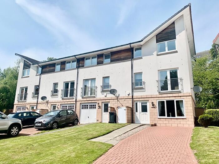3 Bedroom Town House To Rent In Shaw Road, Aberdeen, AB25