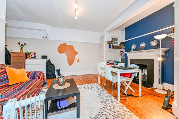 1 Bedroom Flat To Rent In Northwick Terrace, St John's Wood, London, NW8