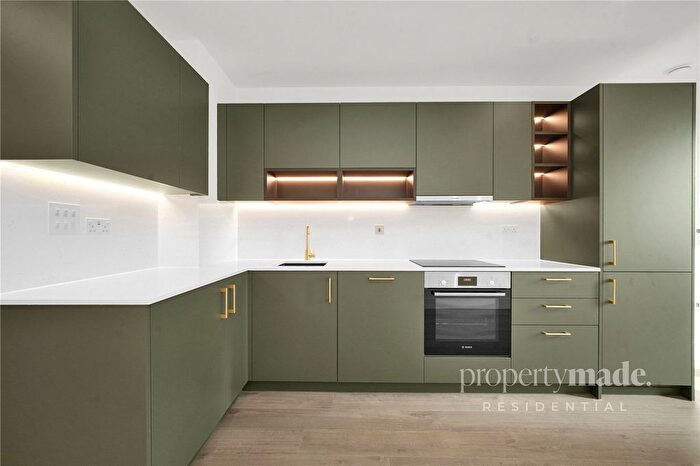 1 Bedroom Flat To Rent In Redwood Tower, Affinity View, London, E16