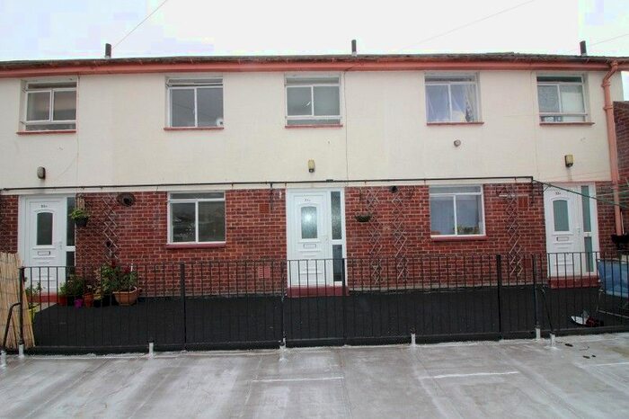 2 Bedroom Maisonette To Rent In Newport Road, Caldicot, Monmouthshire. NP26