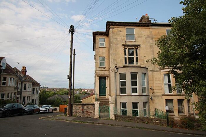 2 Bedroom Apartment To Rent In Southfield Road - Cotham, BS6