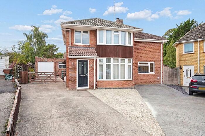 4 Bedroom Detached House For Sale In Palmers, Wantage, OX12
