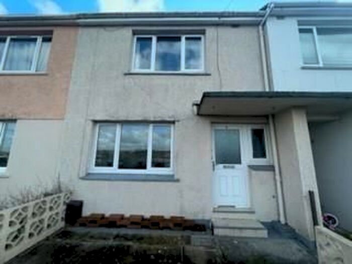 2 Bedroom Property To Rent In Polruan Road, Truro, TR1