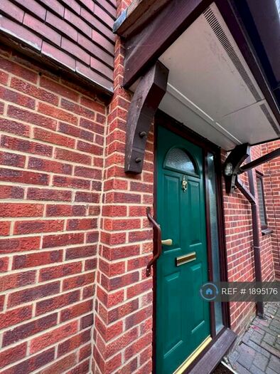 1 Bedroom Semi-Detached House To Rent In Brownhill Road, Chandler's Ford, Eastleigh, SO53