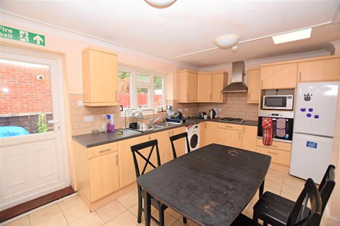 5 Bedroom Terraced House To Rent In Wroughton Terrace, Hendon, NW4