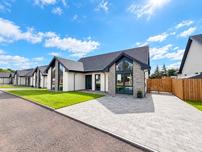 4 Bedroom Detached Bungalow For Sale In Brocketsbrae Road, Lesmahagow, Lanark, ML11
