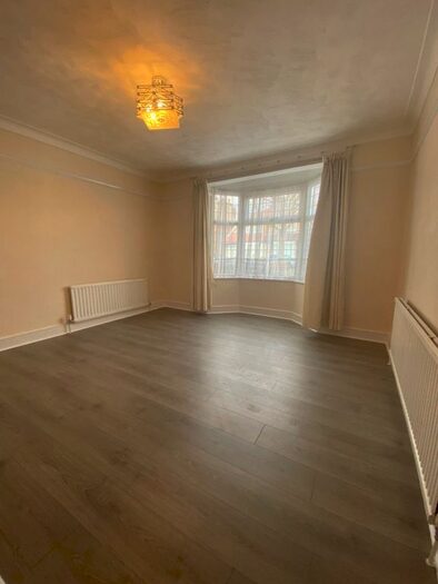 2 Bedroom Bungalow To Rent In Sinclair Road, London, E4