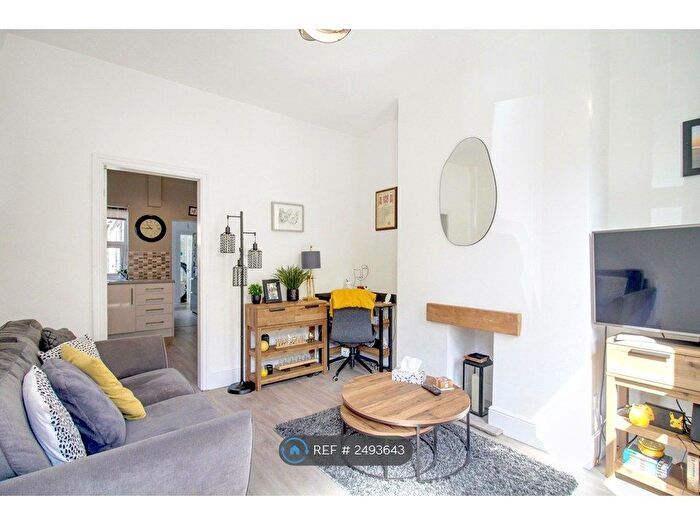 2 Bedroom Terraced House To Rent In Milton Street, York, YO10