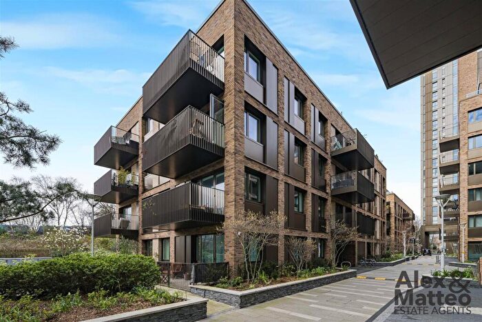 2 Bedroom Flat To Rent In Quart Apartments, Moulding Lane, SE14