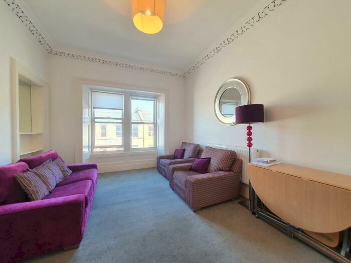 3 Bedroom Flat To Rent In Montague Street, Newington, Edinburgh, EH8