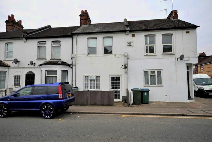 1 Bedroom Flat To Rent In Leavesden Road, Watford, WD24
