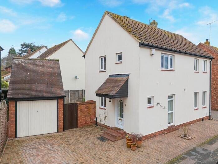 5 Bedroom Detached House For Sale In Stanley Place, Ongar, CM5