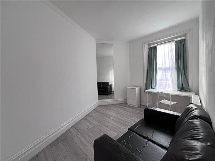 1 Bedroom Flat To Rent In West Green Road, Tottenham, N15