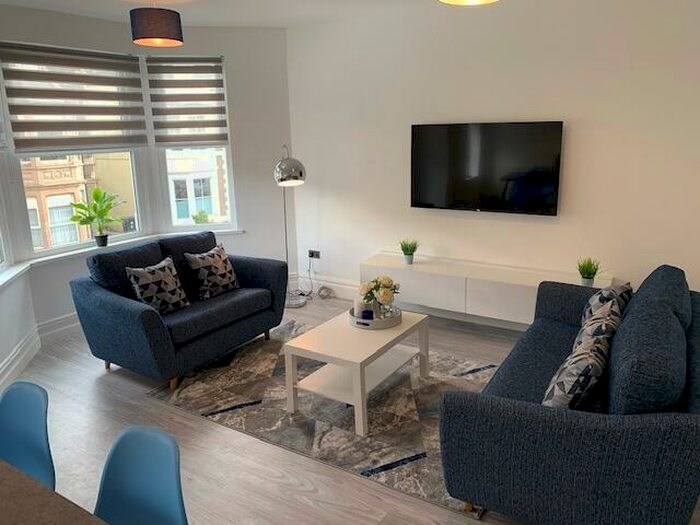 2 Bedroom Apartment To Rent In Claude Road, Cardiff, CF24