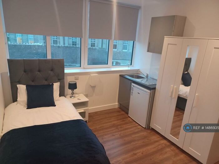 Studio To Rent In Tontine Street, Stoke-On-Trent, ST1