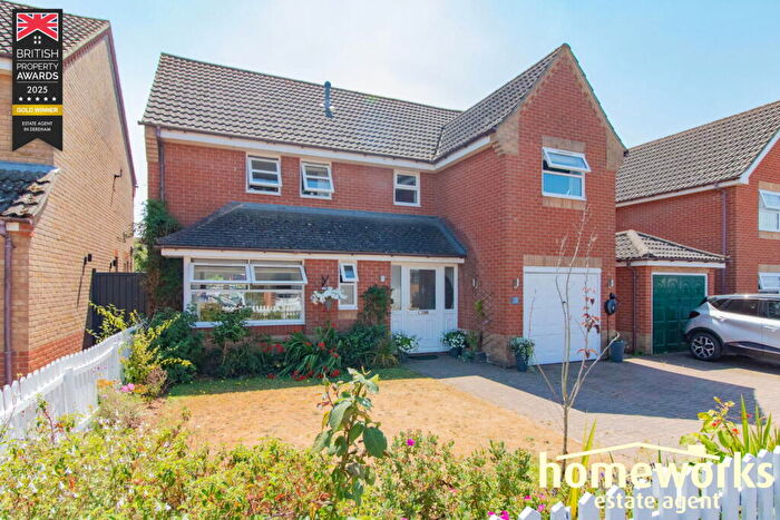 4 Bedroom Detached House For Sale In Mountbatten Drive, Dereham, NR19