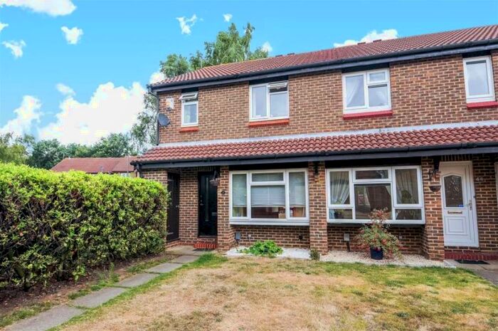 3 Bedroom Semi-Detached House To Rent In Goldsworth Park, GU21