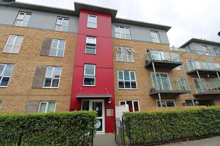 1 Bedroom Flat To Rent In Brecon Lodge, Wintergreen Boulevard, West Drayton, UB7
