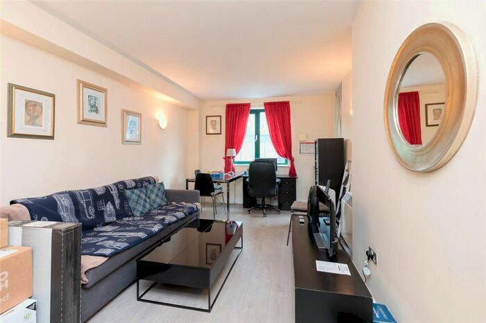 1 Bedroom Flat To Rent In Londinium Tower, Mansell Street, E1