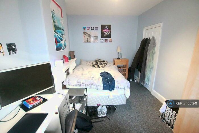 4 Bedroom Terraced House To Rent In Blenheim Road, Reading, RG1