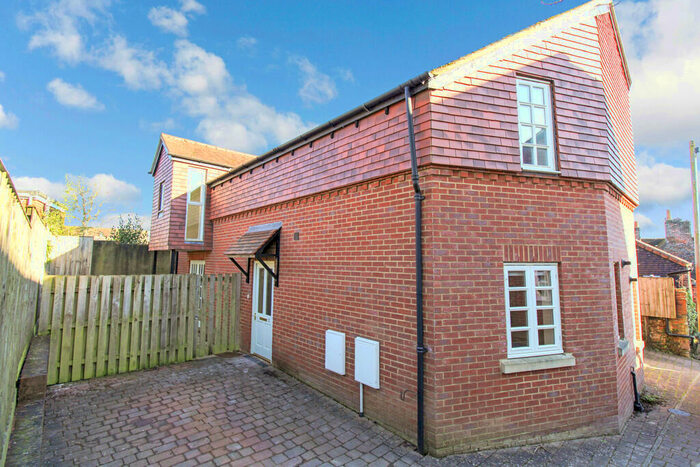 2 Bedroom Semi-Detached House To Rent In Chantry Lane, Marlborough, SN8