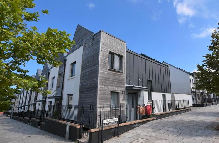 3 Bedroom Property To Rent In Robinsons Avenue, Pool, Redruth, TR15