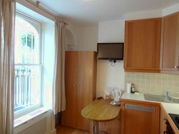 Studio To Rent In Mabledon Place, Bloomsbury, London, WC1H