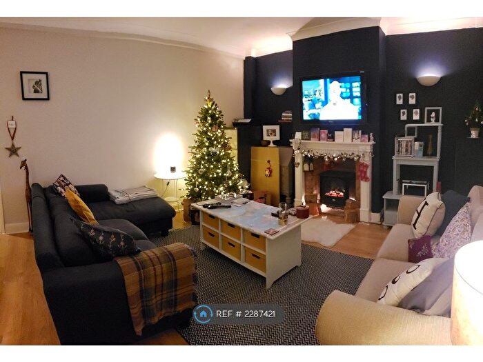 1 Bedroom Flat To Rent In North Orbital Road, Denham, Uxbridge, UB9