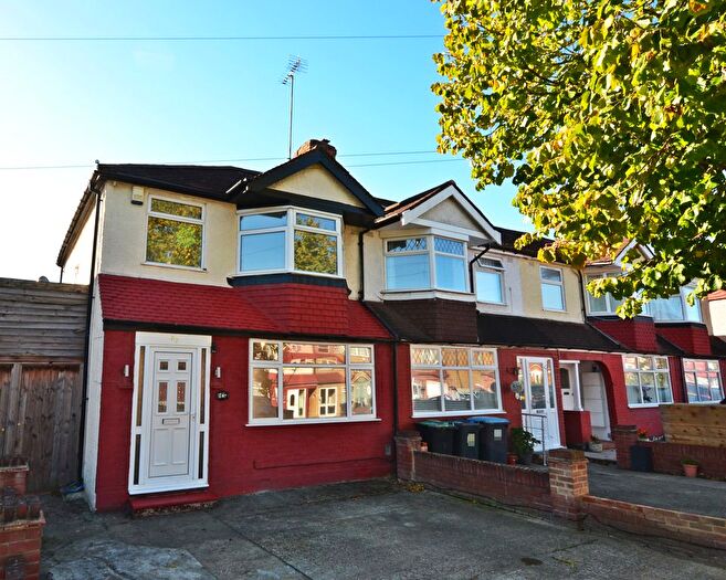 3 Bedroom End Terrace House For Sale In Forest Road, Enfield, EN3