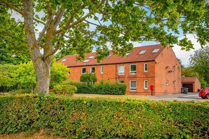 1 Bedroom Flat For Sale In Peel Close, Heslington, York, YO10